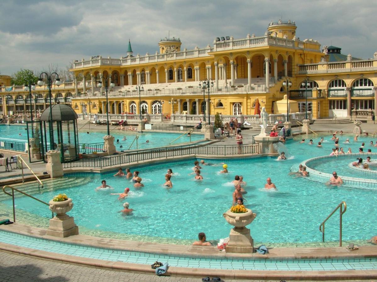 Heroes' Residence Budapest Extérieur photo